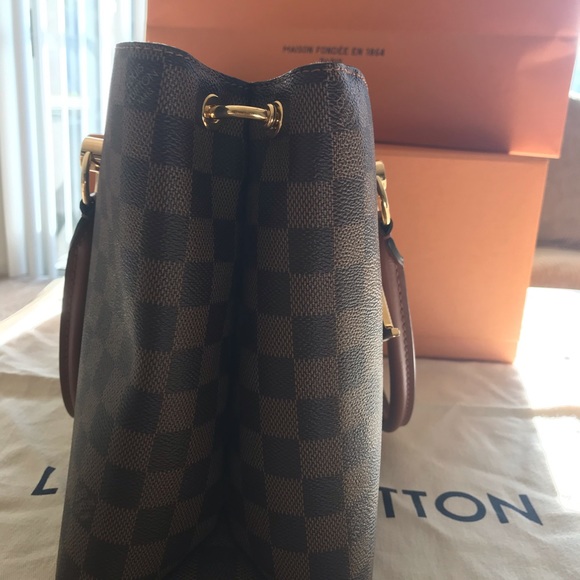 LOUIS VUITTON N40135 Riverside Handbag - Picture 4 of 8